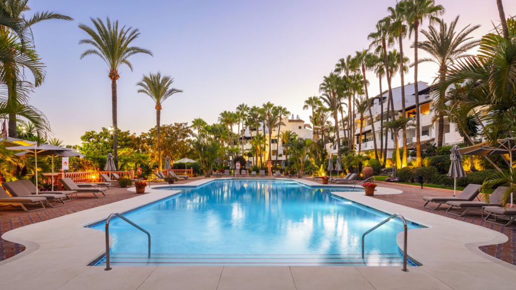 For sale apartment in Puente romano